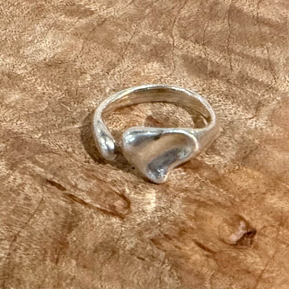 Tiffany & Co. full Heart Ring size 6